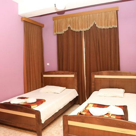 Hotel Villa Kabashi Korce Buitenkant foto