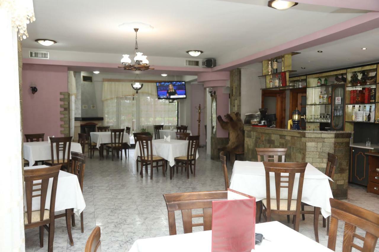 Hotel Villa Kabashi Korce Buitenkant foto