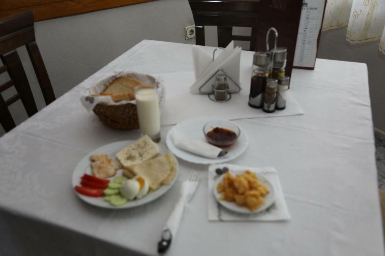 Hotel Villa Kabashi Korce Buitenkant foto