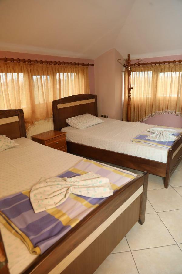 Hotel Villa Kabashi Korce Buitenkant foto